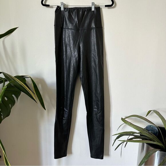 Wilfred Free Aritzia Daria Vegan Leather High Waist Shiny Black Leggings Size S - Picture 5 of 8